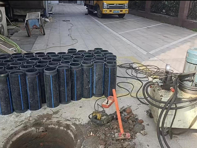 桐柏PE置换管厂家 DN315置换管 非开挖管短管置换